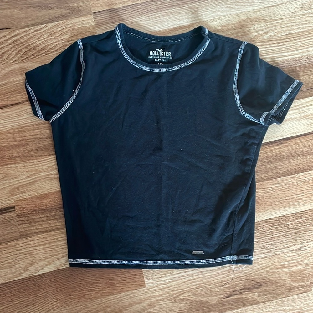 Holister Baby tee